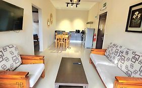 Number 7, 2Nd Floor, Pebble Bay Apartments With Garden View