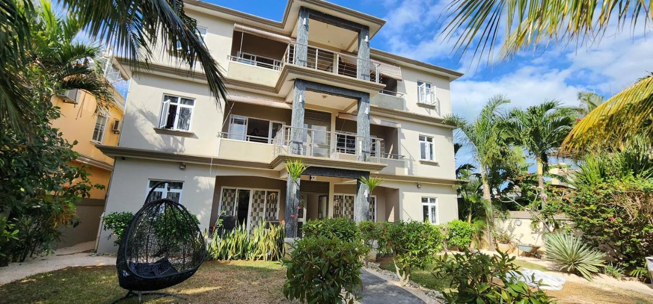 Number 7, 2Nd Floor, Pebble Bay Apartments With Garden View Grand Baie Extérieur photo